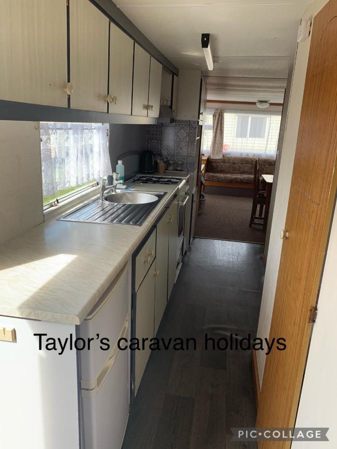 Taylor's Caravan Holiday's 9 berth Villa Ingoldmells Buitenkant foto