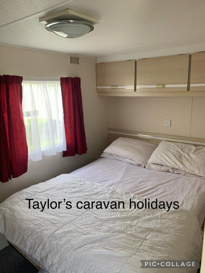 Taylor's Caravan Holiday's 9 berth Villa Ingoldmells Buitenkant foto