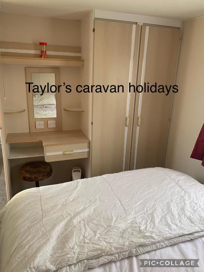 Taylor's Caravan Holiday's 9 berth Villa Ingoldmells Buitenkant foto