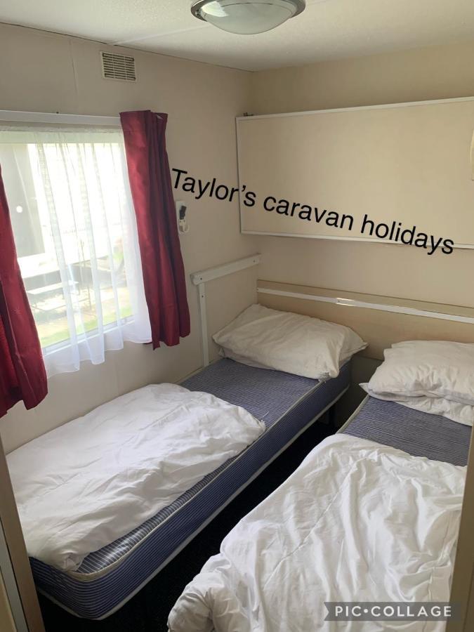 Taylor's Caravan Holiday's 9 berth Villa Ingoldmells Buitenkant foto