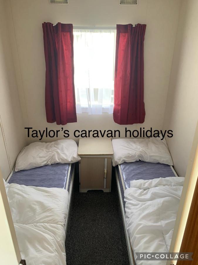 Taylor's Caravan Holiday's 9 berth Villa Ingoldmells Buitenkant foto